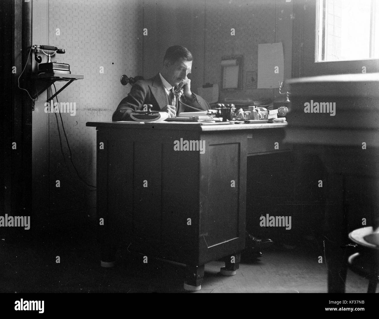 Office, desk, telephone, ink blotter 8192 Stock Photo - Alamy