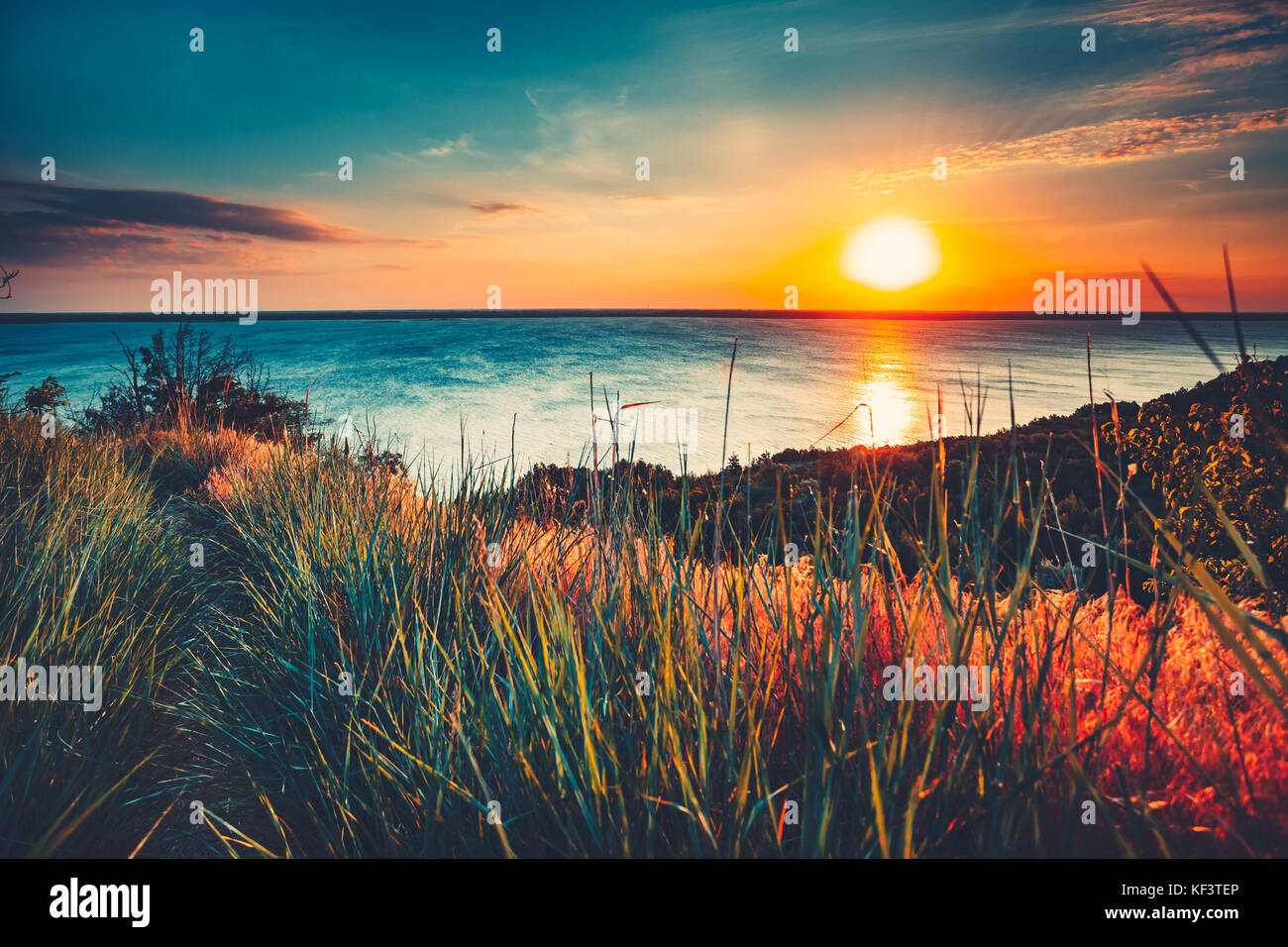 Colorful and Dramatic Sunset Sky Ocean Background Stock Photo - Alamy