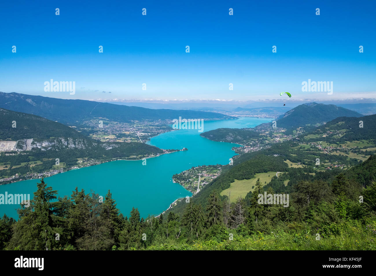Lake Annecy from Col de la Forclaz with paraglider Stock Photo