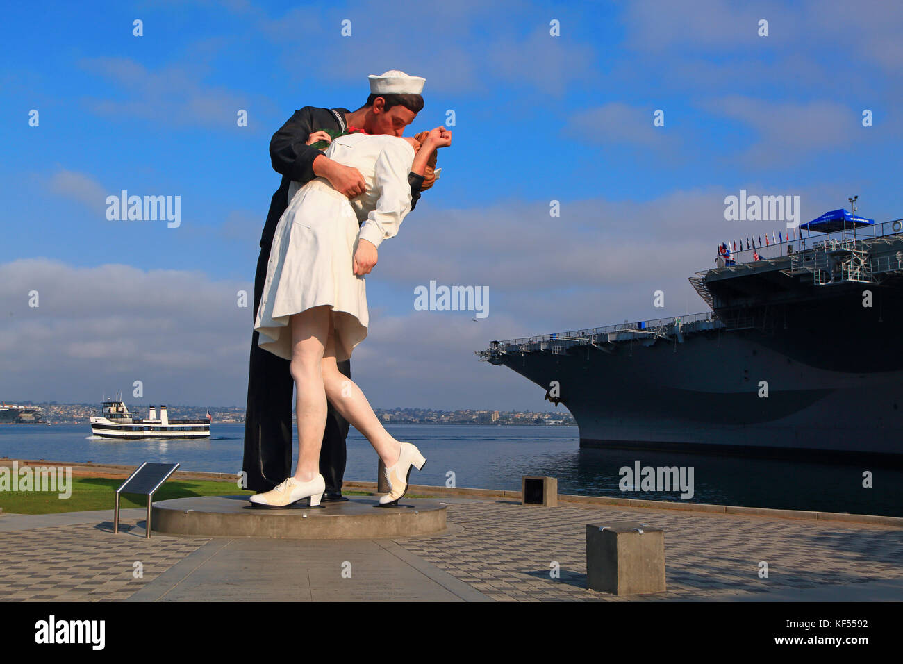 USA, California, San Diego. Unconditional Surrender Statue by John