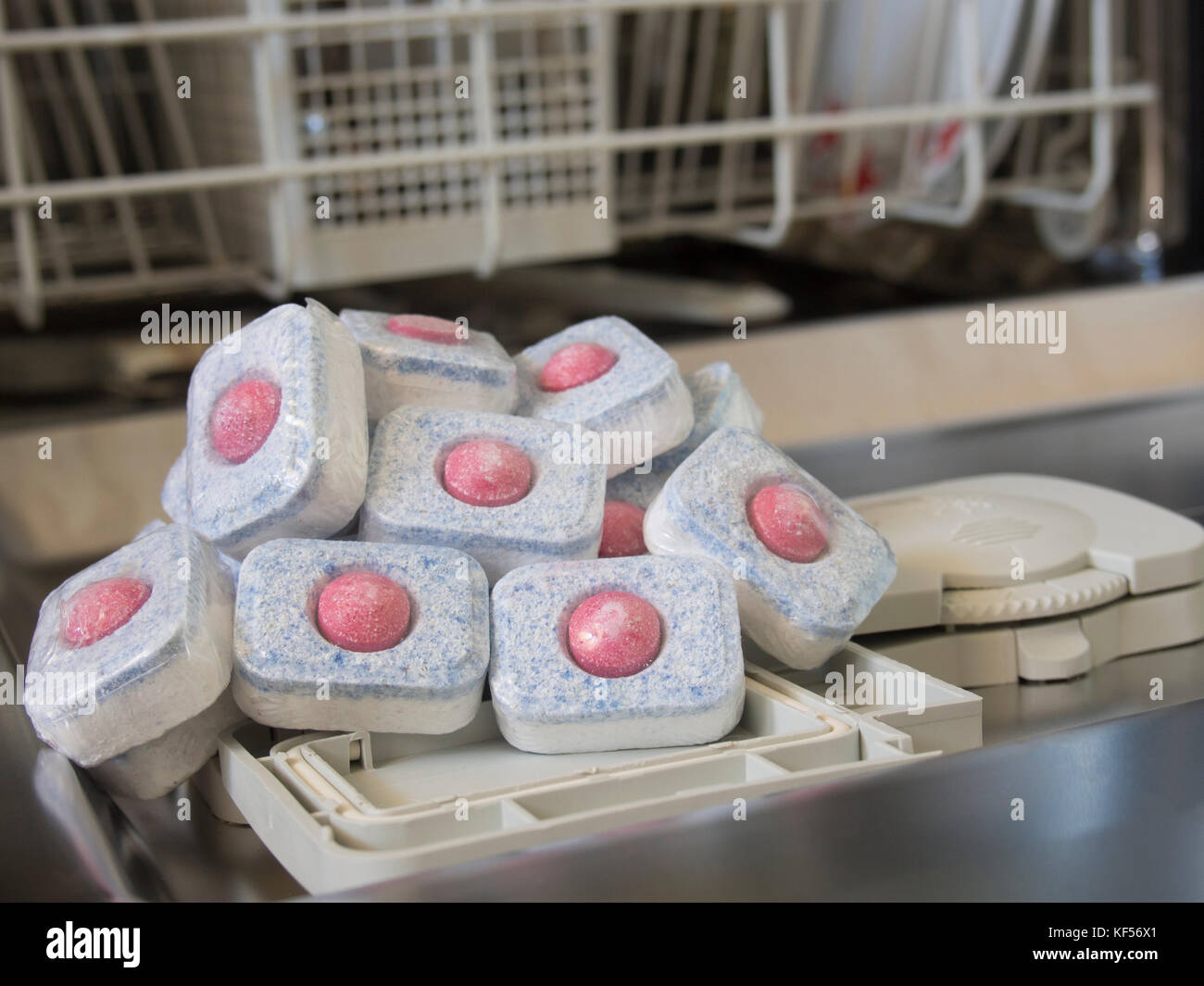 Dishwashing tablet hires stock photography and images Alamy