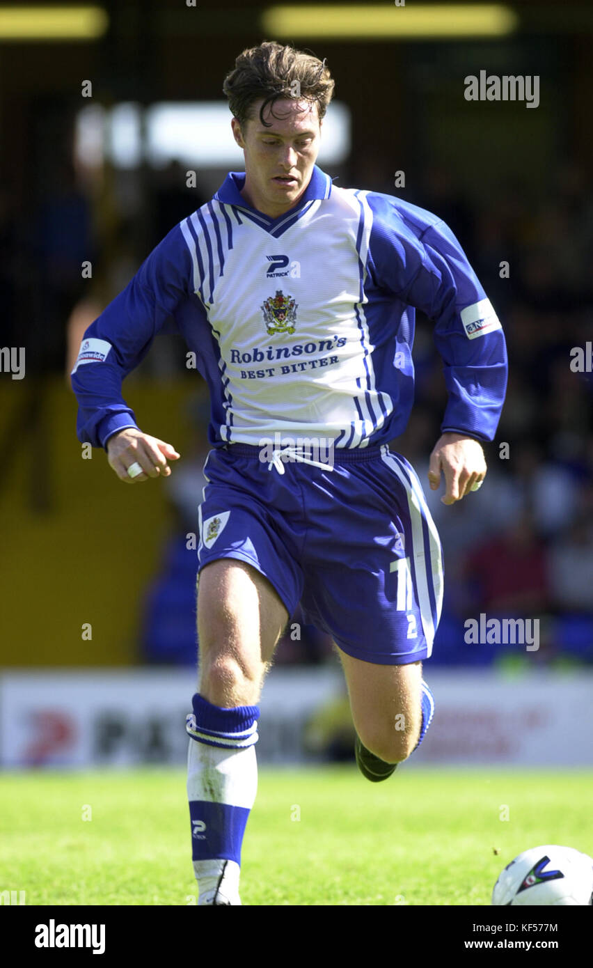 Stockport County footballer Tony Dinning 19/8/00 Stock Photo Alamy