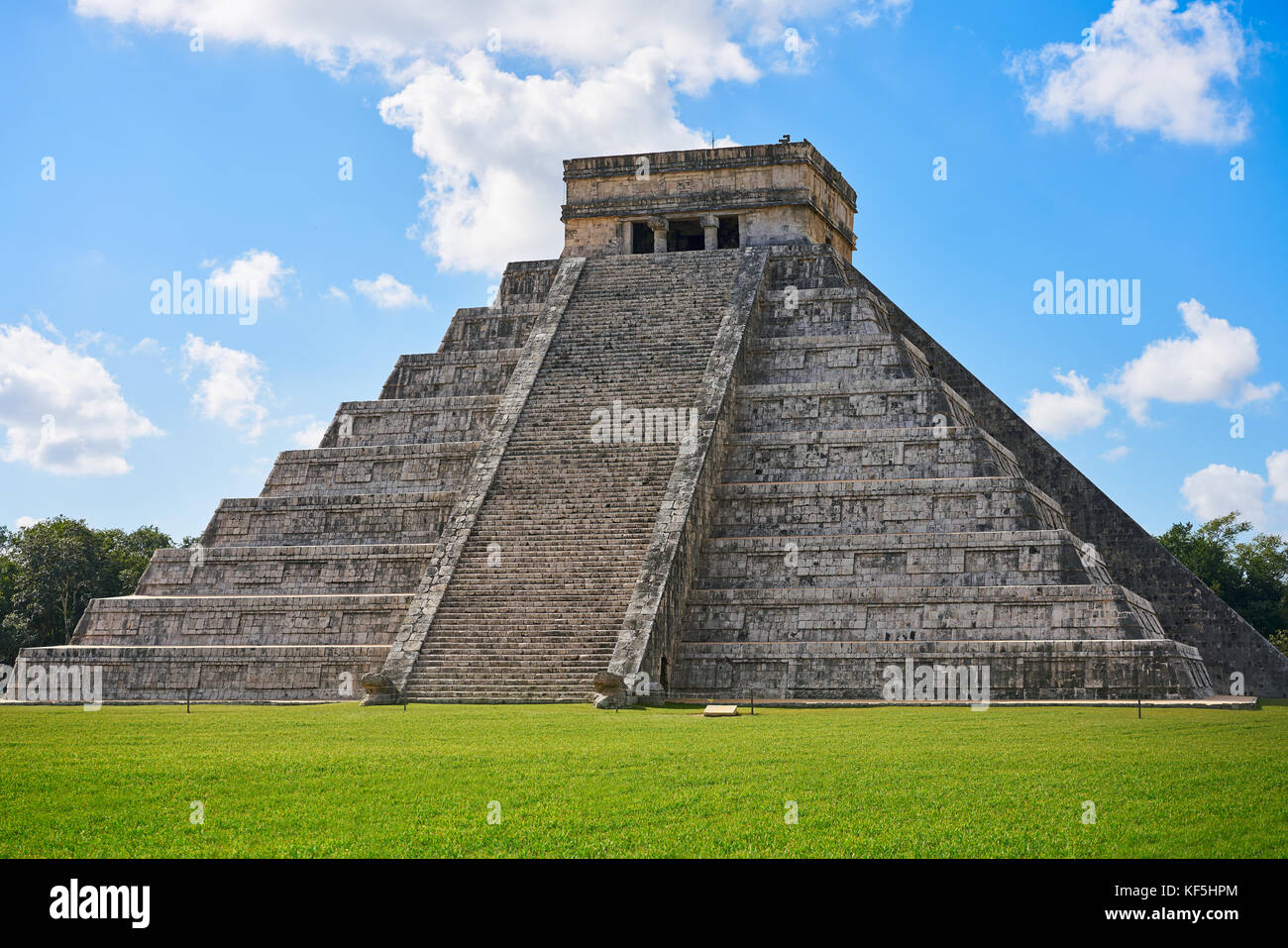 Chichen Itza El Templo pyramid Kukulcan temple in Mexico Yucatan Stock Photo