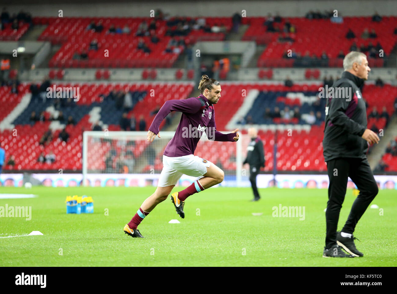 West Ham United's Andy Carroll warms up prior to the Carabao Cup, Fourth Round match at Wembley, London. PRESS ASSOCIATION Photo. Picture date: Wednesday October 25, 2017. See PA story SOCCER Tottenham. Photo credit should read: Steven Paston/PA Wire. RESTRICTIONS: No use with unauthorised audio, video, data, fixture lists, club/league logos or 'live' services. Online in-match use limited to 75 images, no video emulation. No use in betting, games or single club/league/player publications. Stock Photo