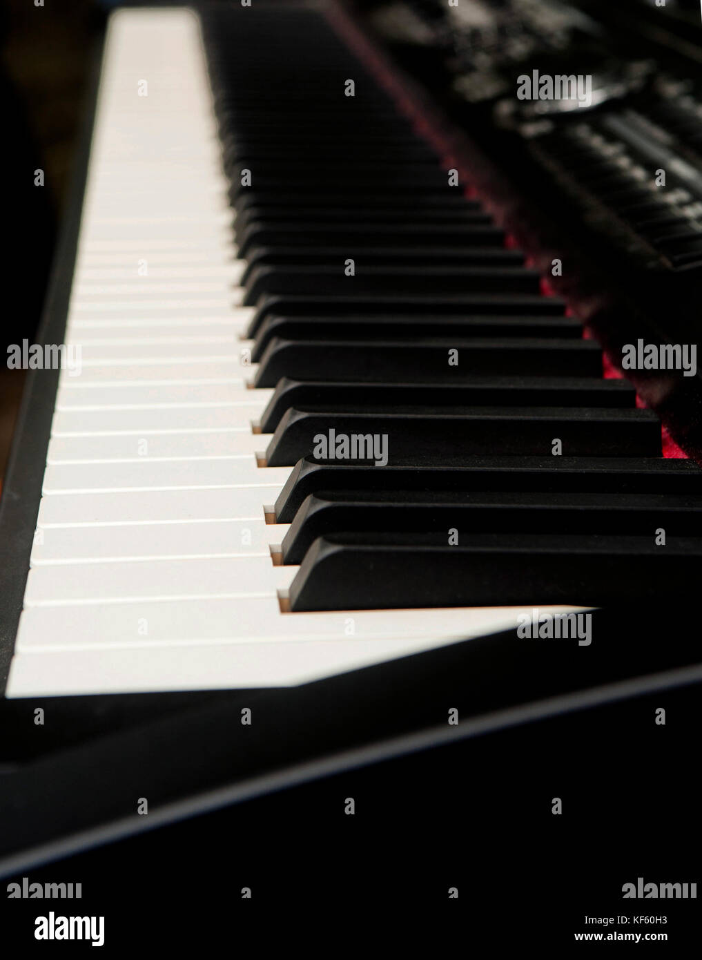 Piano keys on electric piano keyboard Stock Photo Alamy