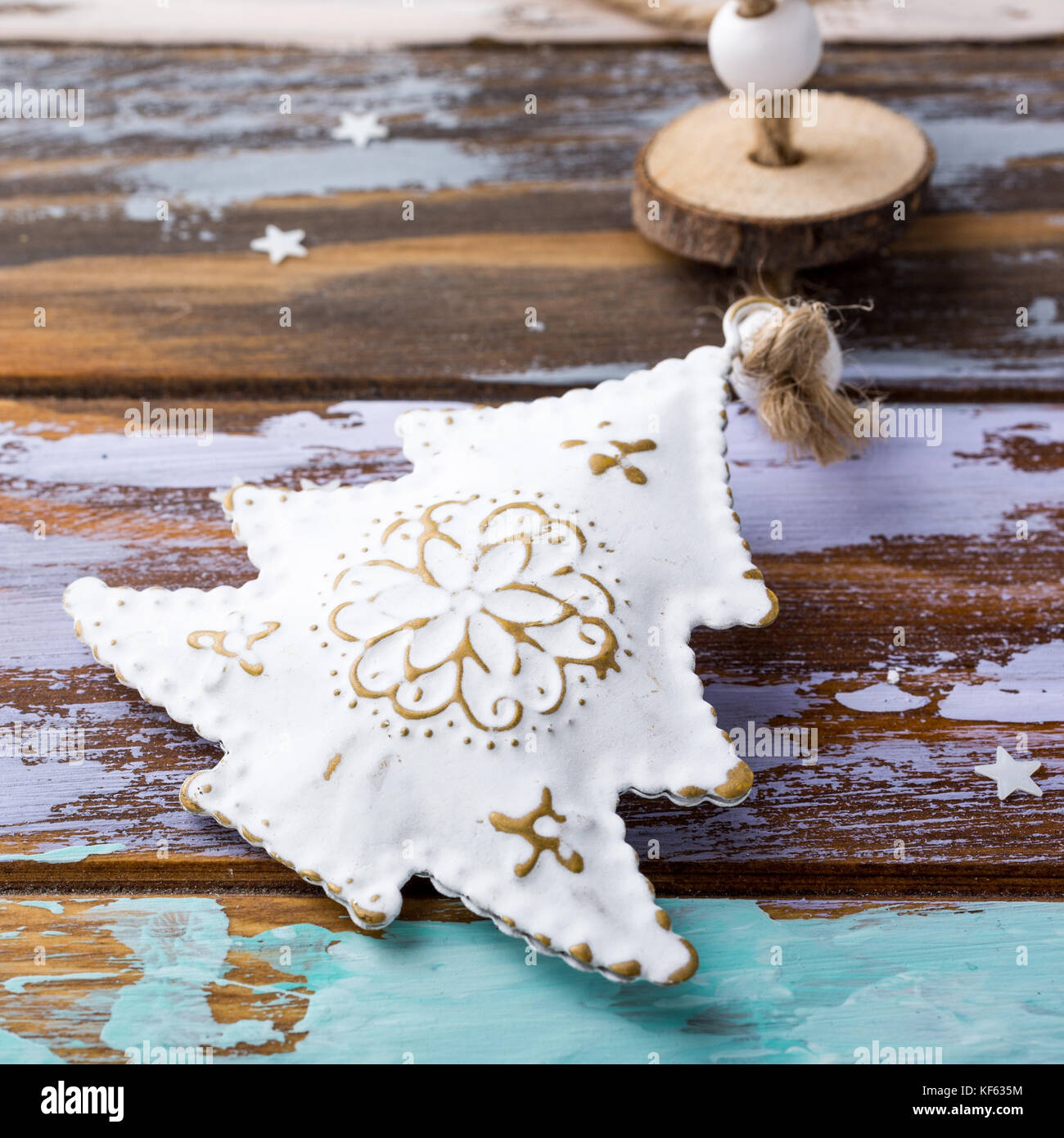 Metal white christmas tree Stock Photo Alamy