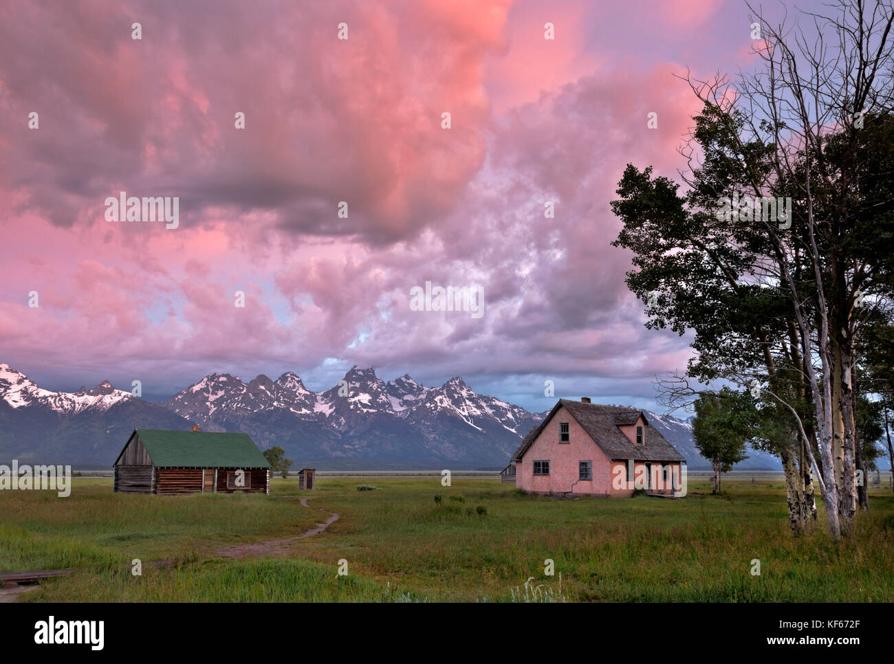 WY0250000...WYOMING Sunrise at the Pink House on the Mormon Row in