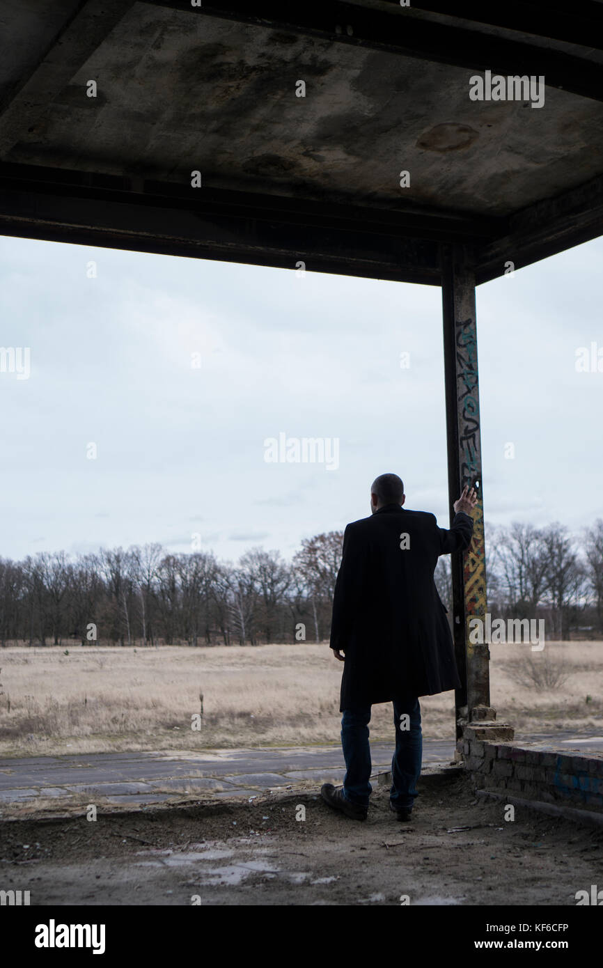 Male rear view coat hi-res stock photography and images - Alamy