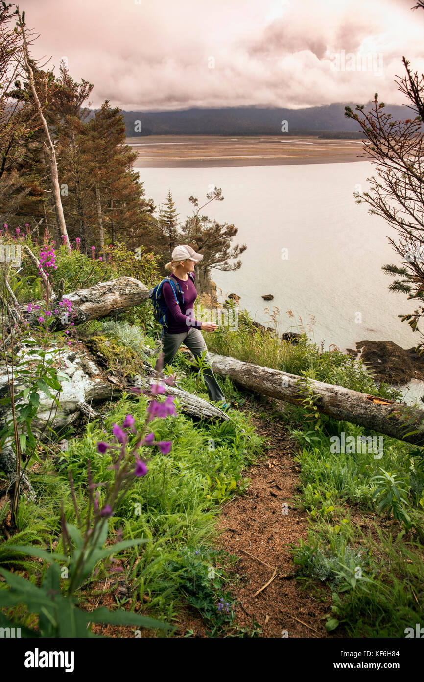 USA, Alaska, Homer, China Poot Bay, Kachemak Bay, hiking around to the