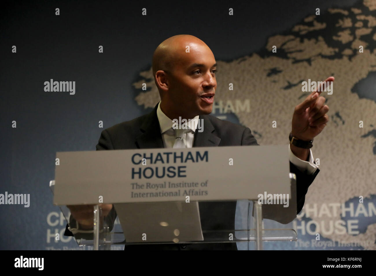 London, UK. 26th Oct, 2017. Chuka Umunna, Labour party MP and chair of Vote Leave Watch, speaking on the international role for the UK following the Brexit vote, at the Chatham House think-tank in London on 26 October 2017. Credit: Dominic Dudley/Alamy Live News Stock Photo
