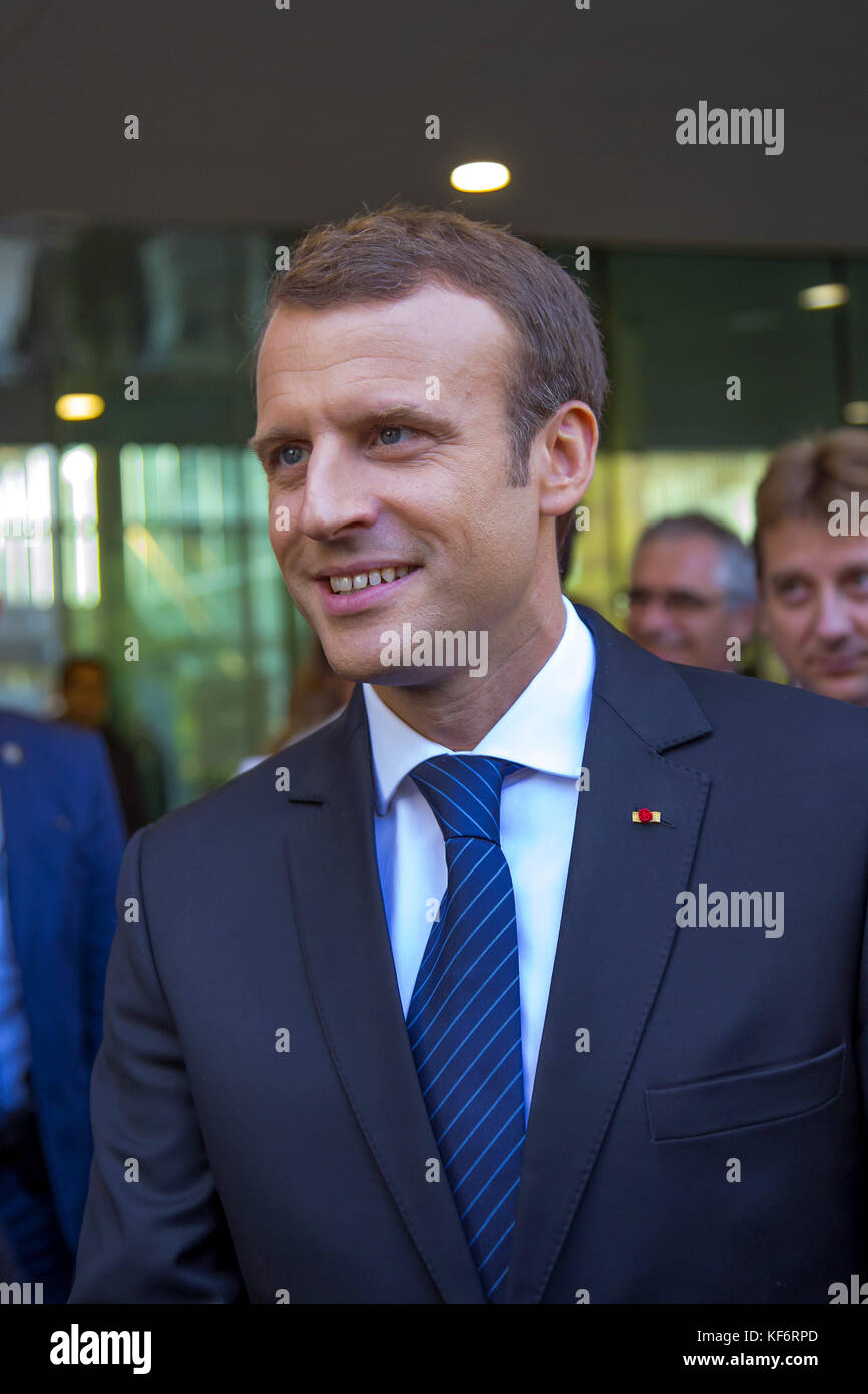 Paris, France. 25th Oct, 2017. French President Emmanuel Macron seen at the university campus. French President Emmanuel Macron visits the University Paris Saclay for the inauguration of l'Institut de mathématique d'Orsay and CentraleSupélec. Credit: SOPA/ZUMA Wire/Alamy Live News Stock Photo
