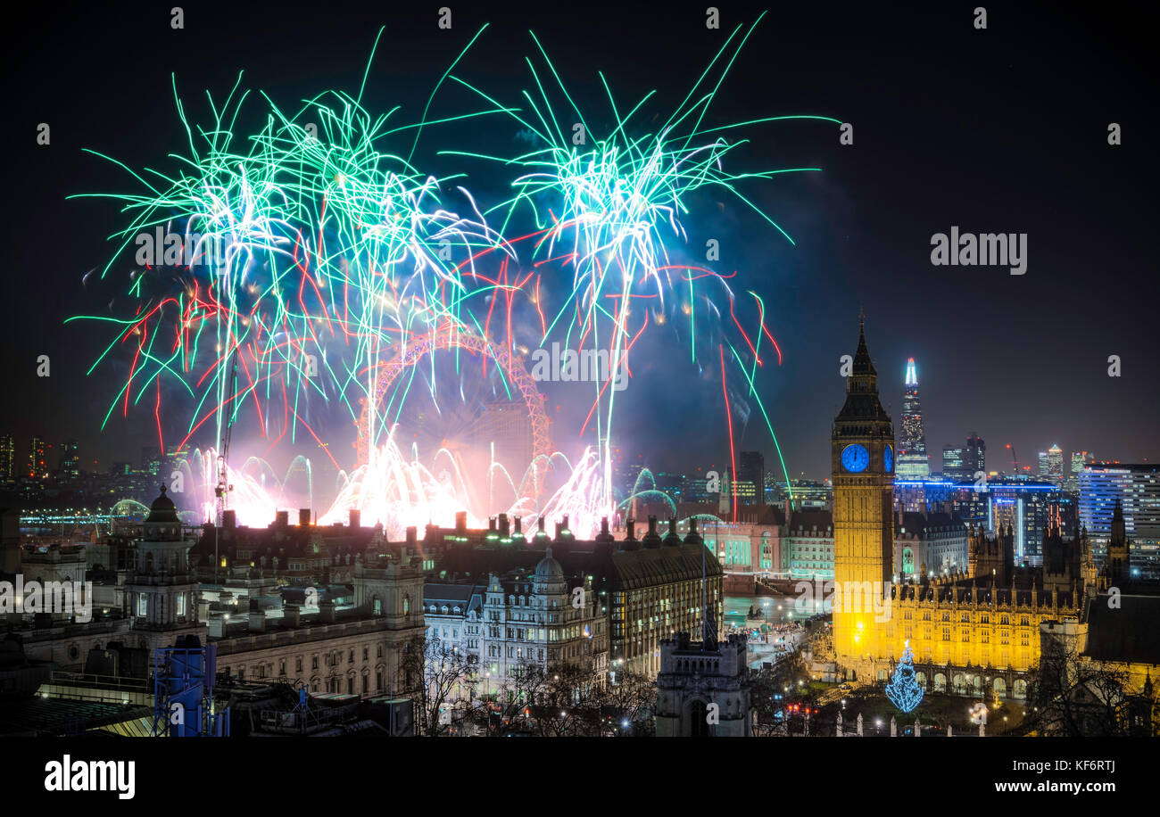The mayor of londons New Year Fireworks display Stock Photo Alamy