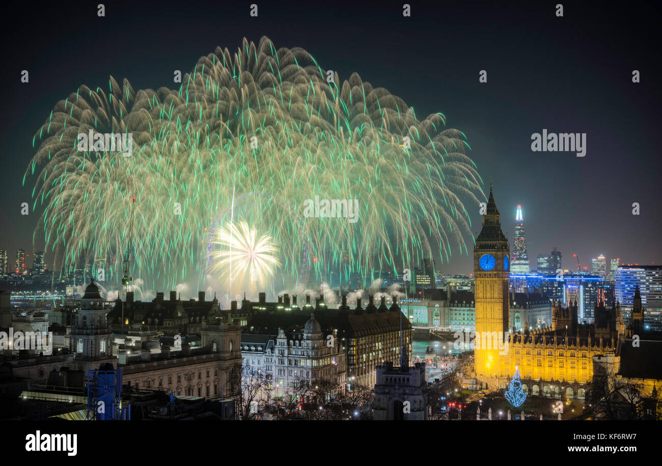 The mayor of londons New Year Fireworks display Stock Photo Alamy