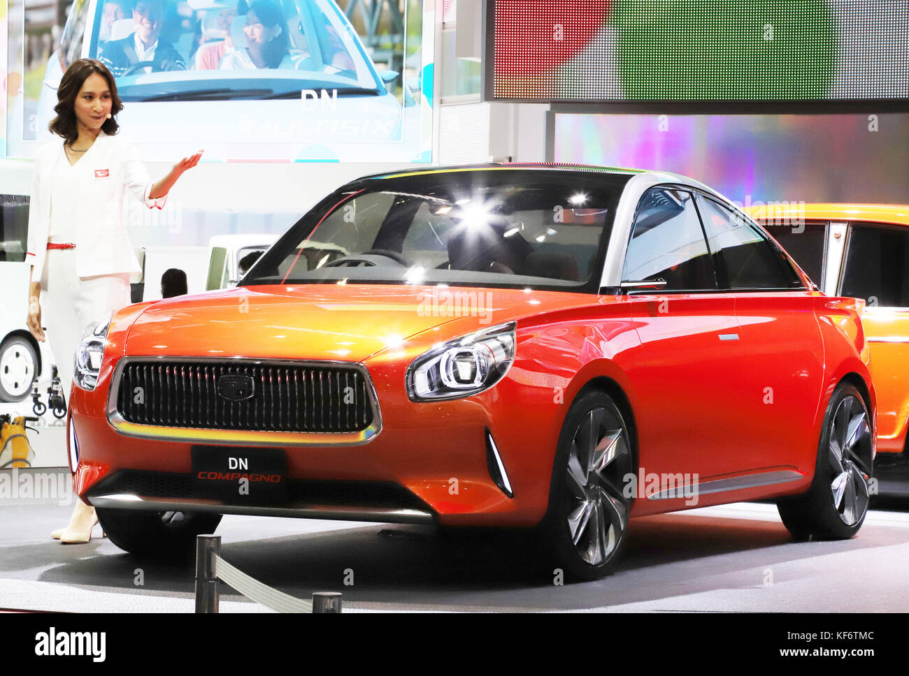 Tokyo, Japan. 26th Oct, 2017. A model displays Japanese automaker Daihatsu's concept vehicle 'DN COMPAGNO' at a press preview of the 45th Tokyo Motor Show in Tokyo on Thursday, October 26, 2017. Tokyo Motor Show will start from October 27 through November 5. Credit: Yoshio Tsunoda/AFLO/Alamy Live News Stock Photo