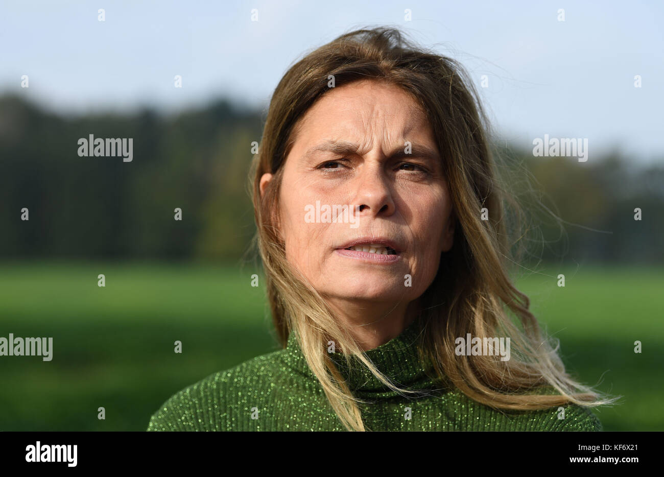 TV cook and author Sarah Wiener gives a talk at an agricultural discussion event in Löningen, Germany, 26 October 2017. Photo: Carmen Jaspersen/dpa Stock Photo
