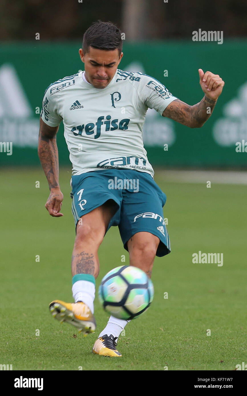 SÃO PAULO, SP - 26.10.2017: TREINO DO CORINTHIANS - Guilherme Arana during  the training of Corinthians held at CT Dr. Joaquim Grava, East Zone of São  Paulo. The team prepares for the