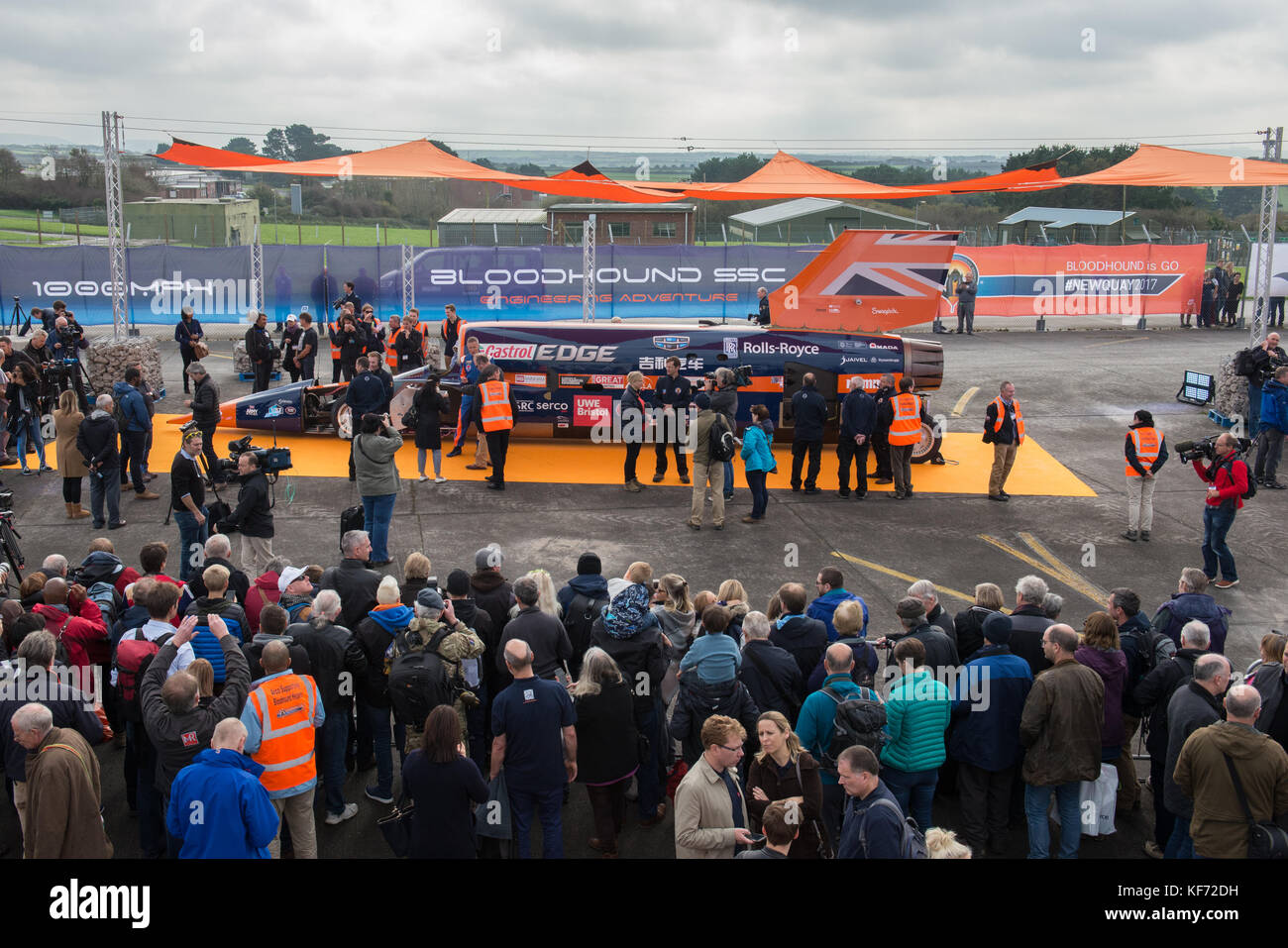 Newquay airport, Cornwall, UK. 26th October, 2017. Land speed record