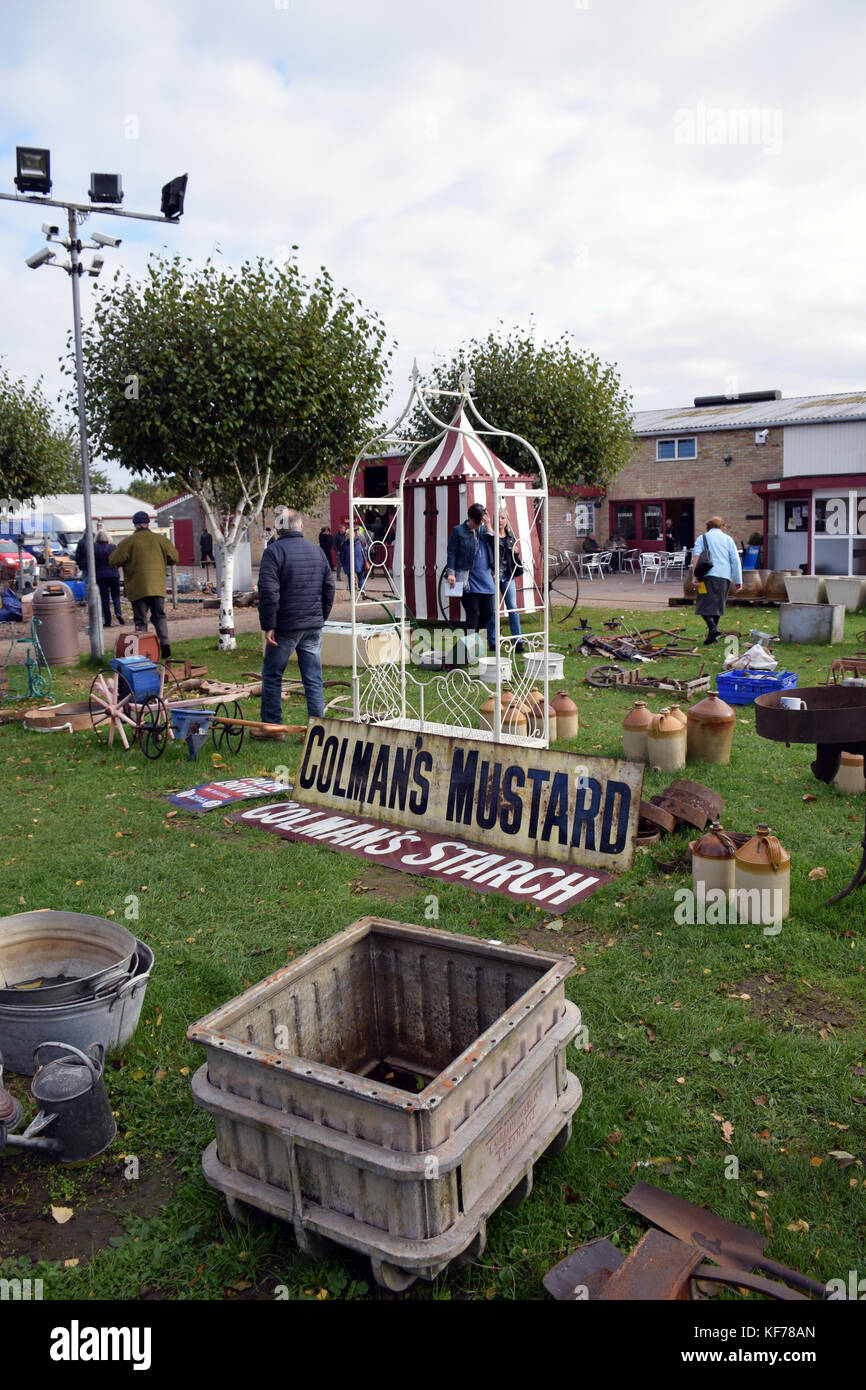 Architectural salvage auction hires stock photography and images Alamy