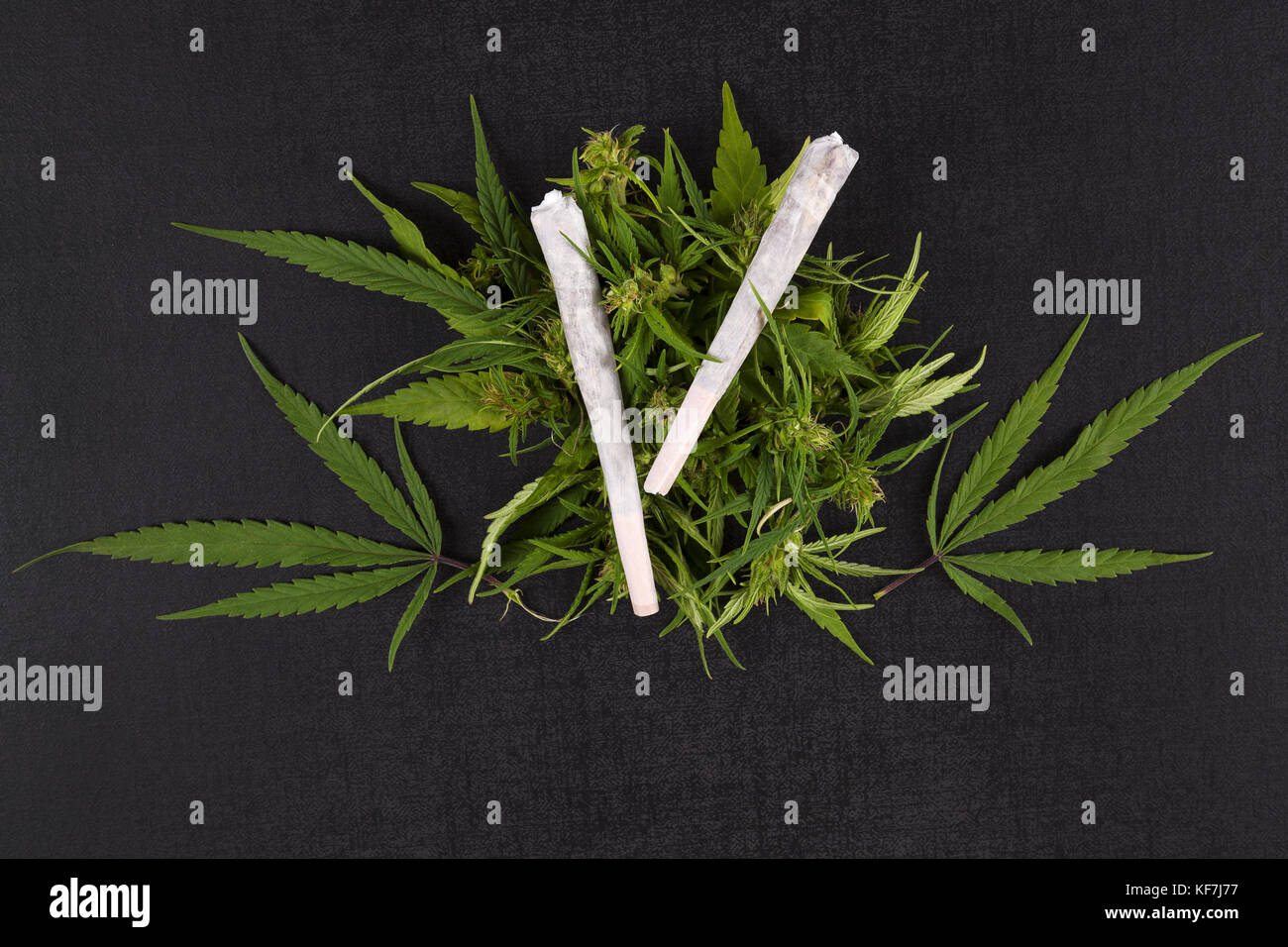 Marijuana joints hires stock photography and images Alamy