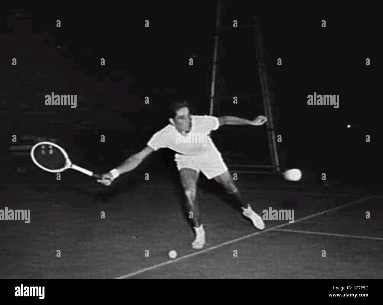 Pancho Gonzales 1954 Stock Photo Alamy