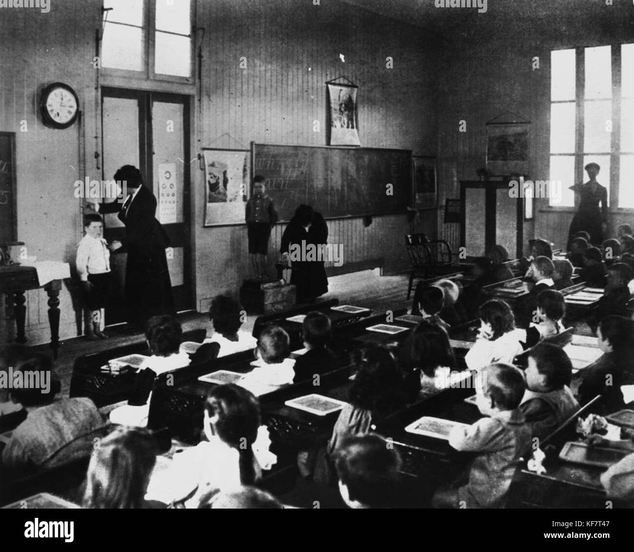 1 112832 Interior view of a classroom, 1910 1920 Stock Photo - Alamy