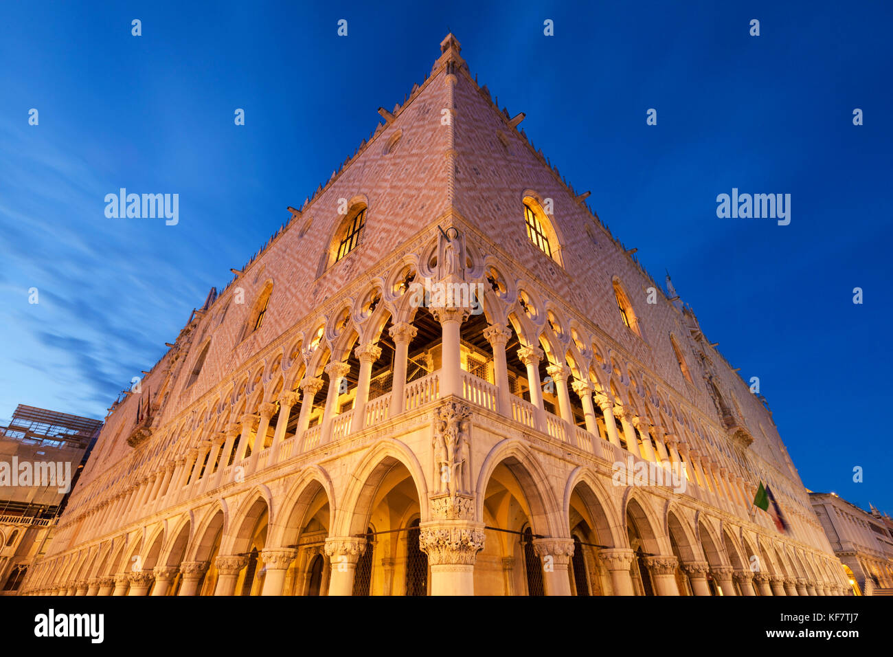 VENICE ITALY VENICE  the Doges Palace at night Palazzo Ducale at night St marks Square Piazza san marco Venice Italy EU Europe Stock Photo