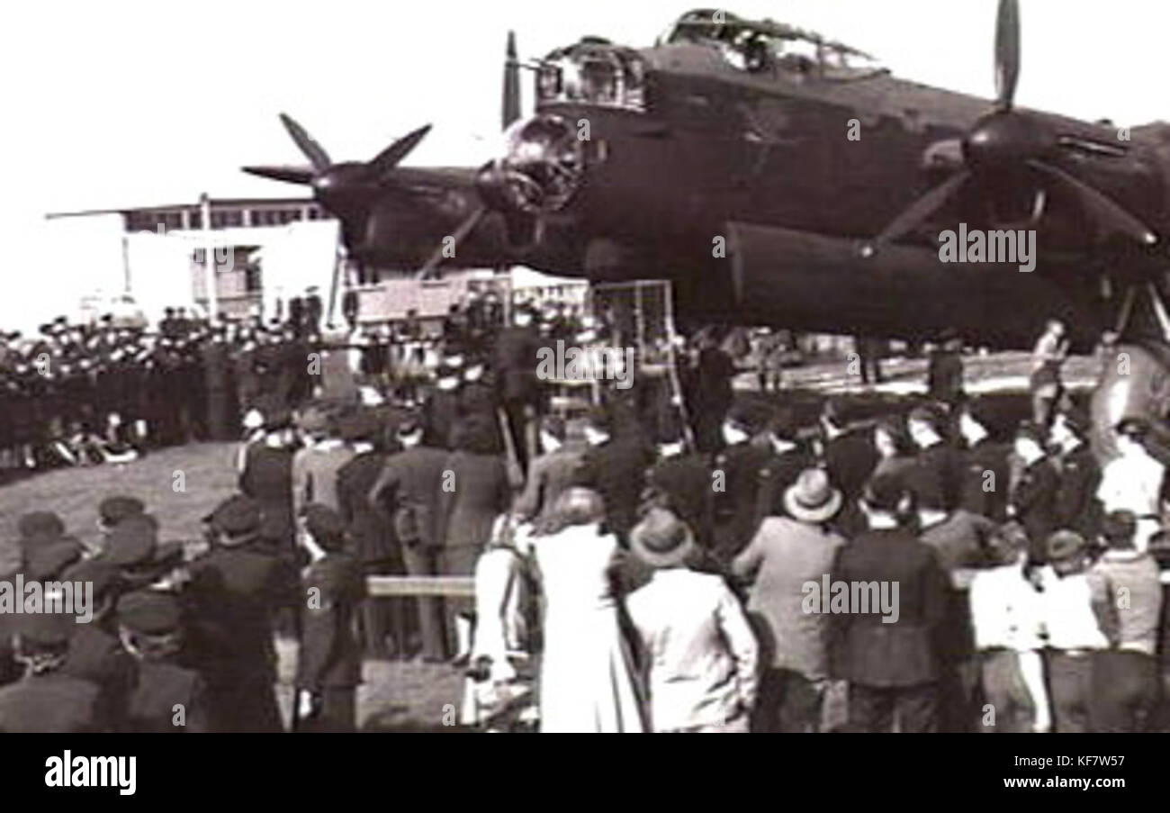 Raf war ii bomber pilot hi-res stock photography and images - Alamy