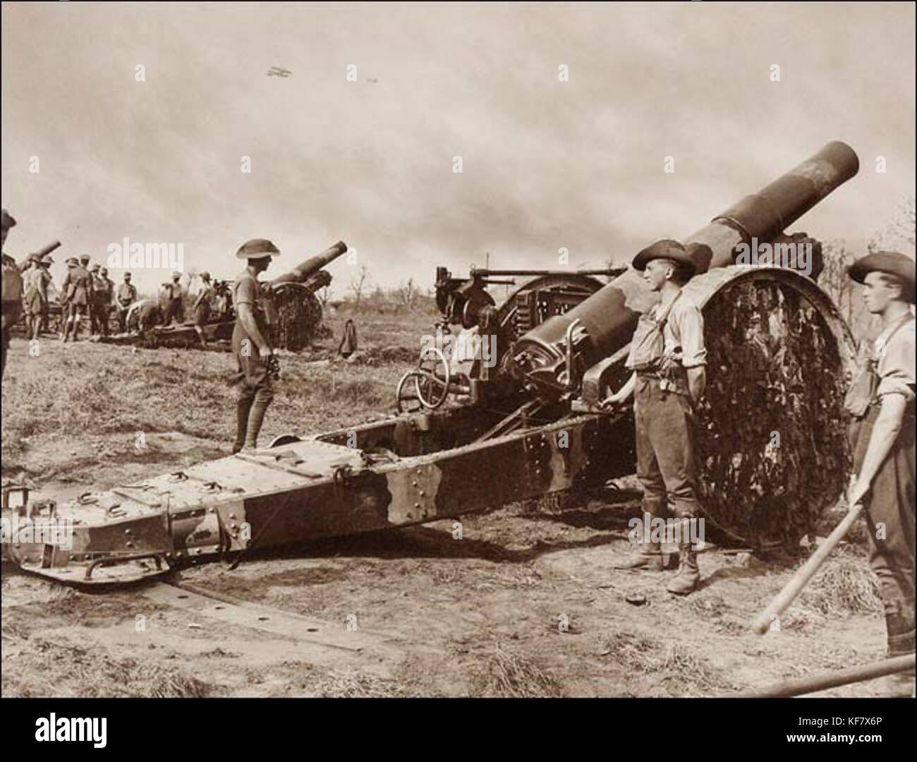 Howitzer 8 inch hi-res stock photography and images - Alamy