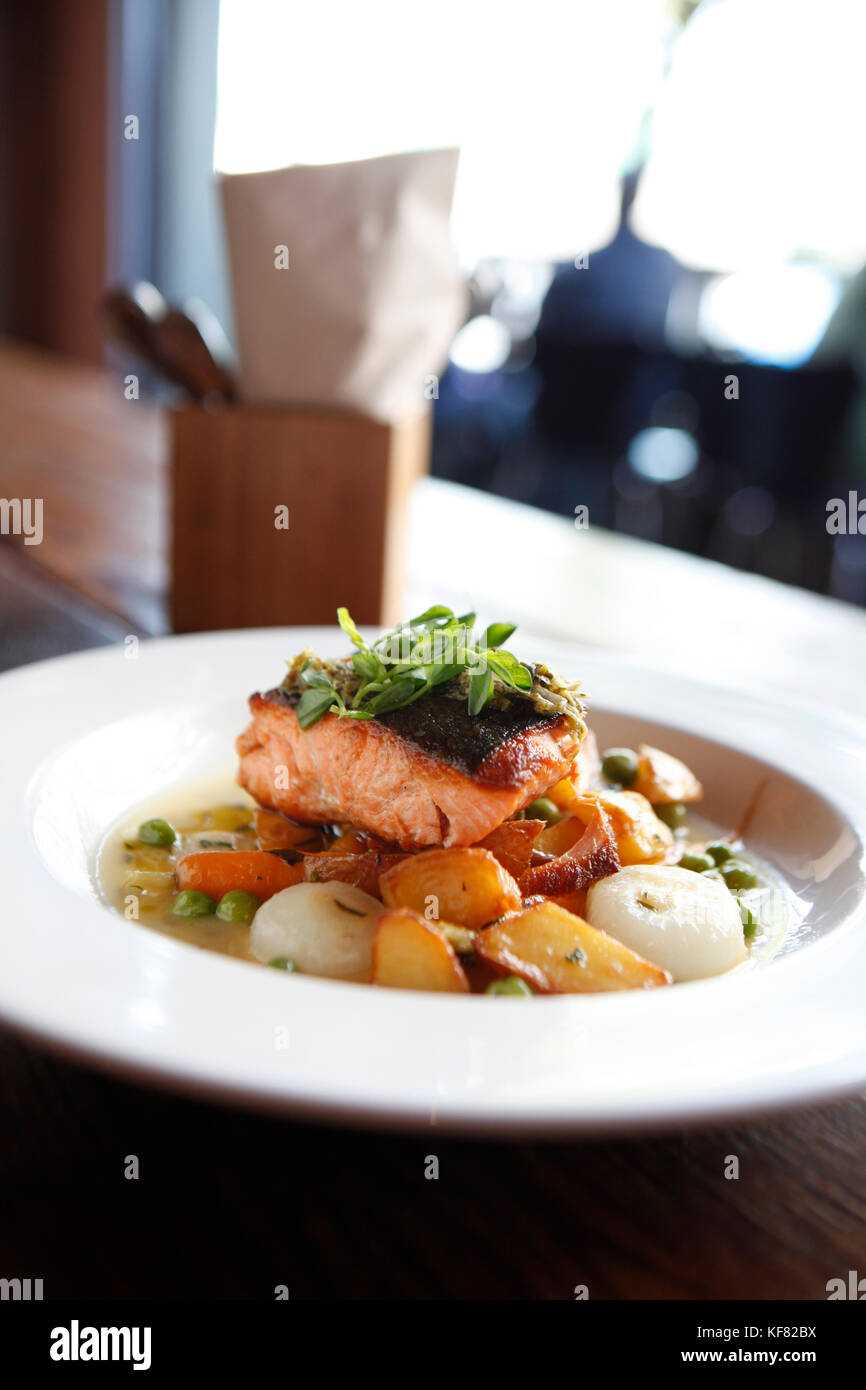 USA, California, Oakland, Chop Bar, Local King Salmon, English Peas