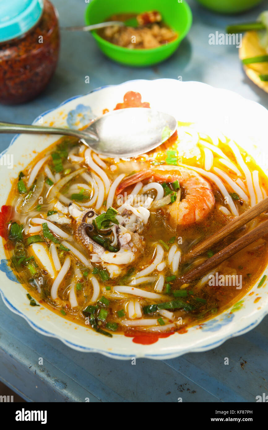 VIETNAM, Saigon, Ho Chi Minh City, a street kitchen owned by 'the Lunch