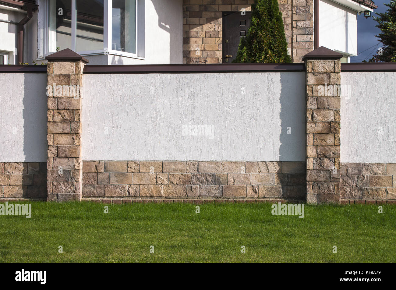 Rich house hi-res stock photography and images - Alamy