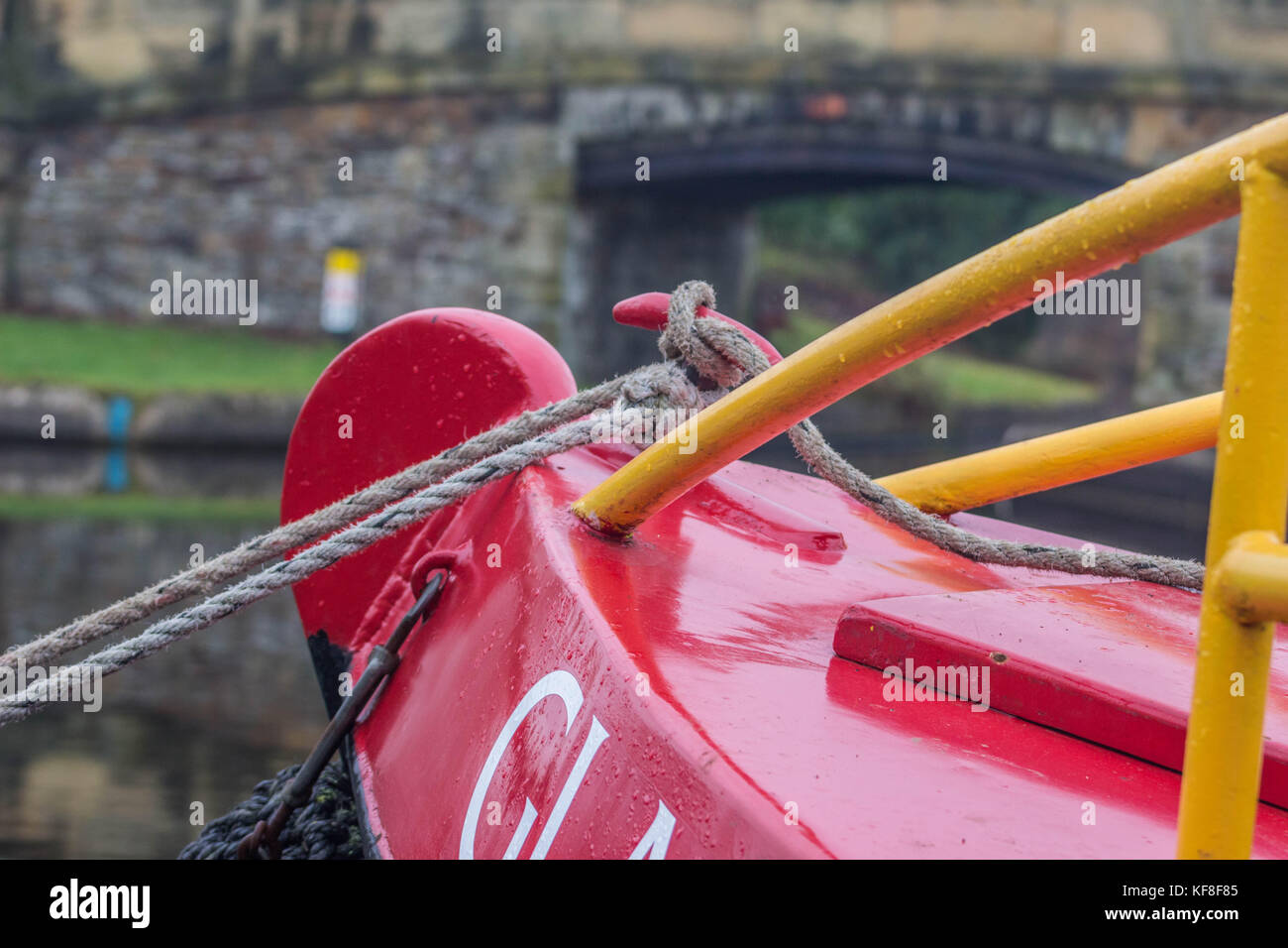 A narrowboat/ canal boat moored up using rope Stock Photo Alamy A narrowboat/ canal boat moored up using rope Stock Photo Alamy
