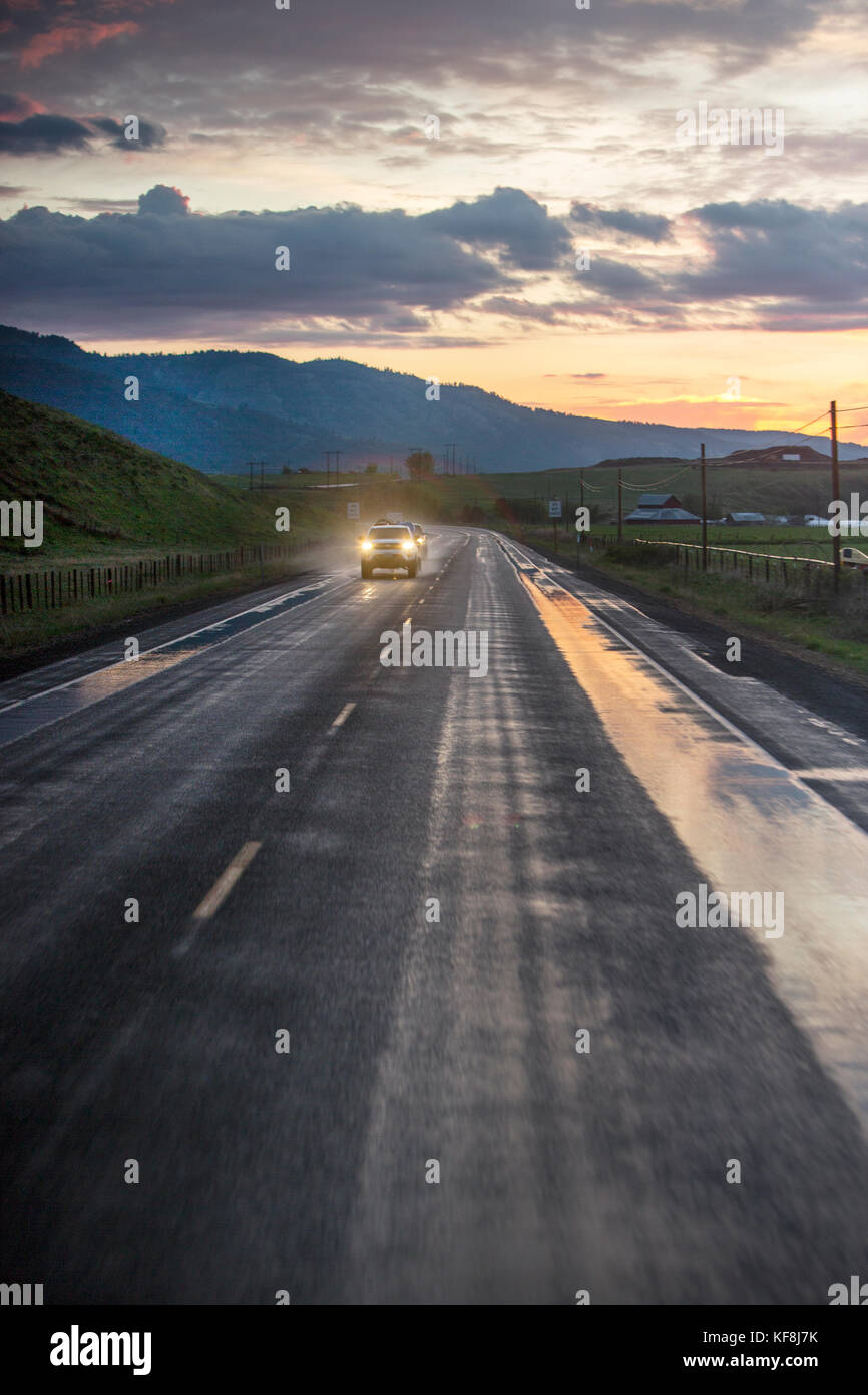 USA, Oregon, Enterprise, Hwy 82 heading from the town of Enterprise to
