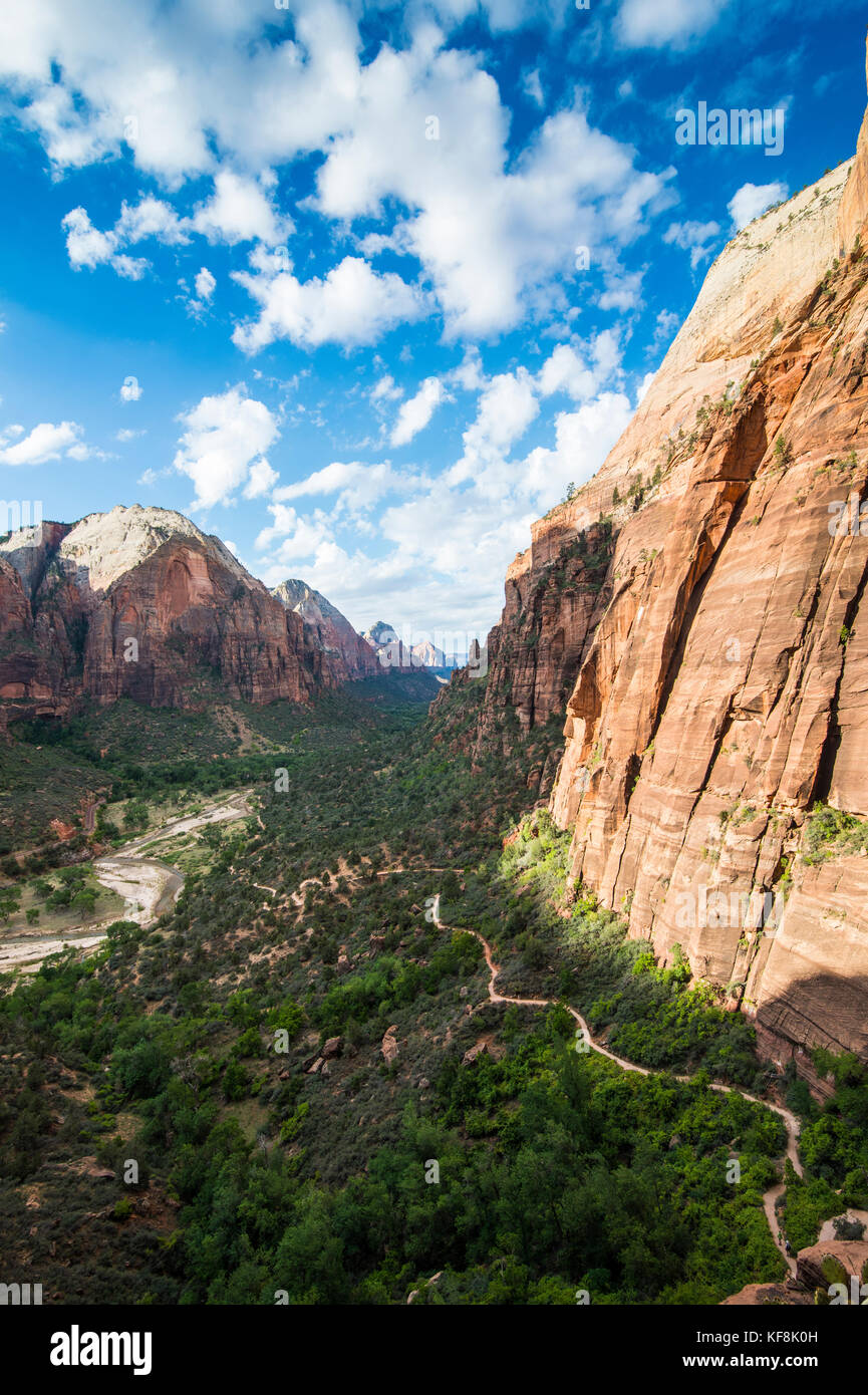 Overlook over the cliffs of the Zion national Park and the Angel´s ...