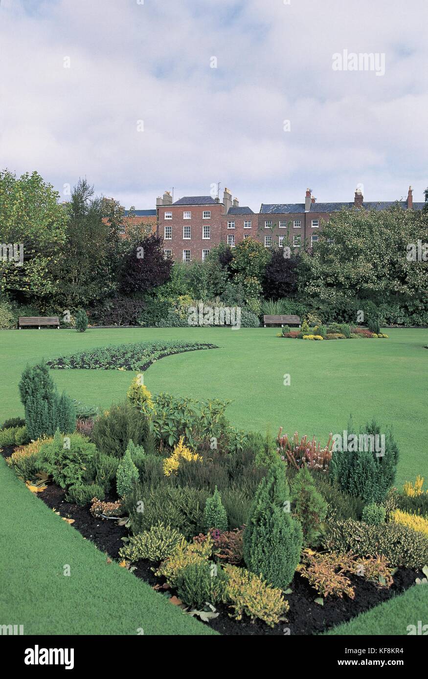 Merrion square garden hires stock photography and images Alamy
