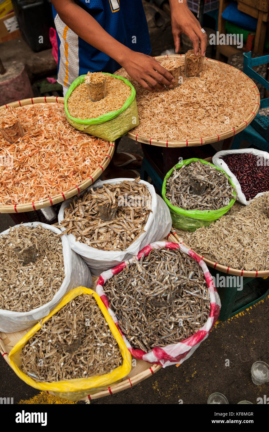 Fish sale fish market manila hires stock photography and images Alamy