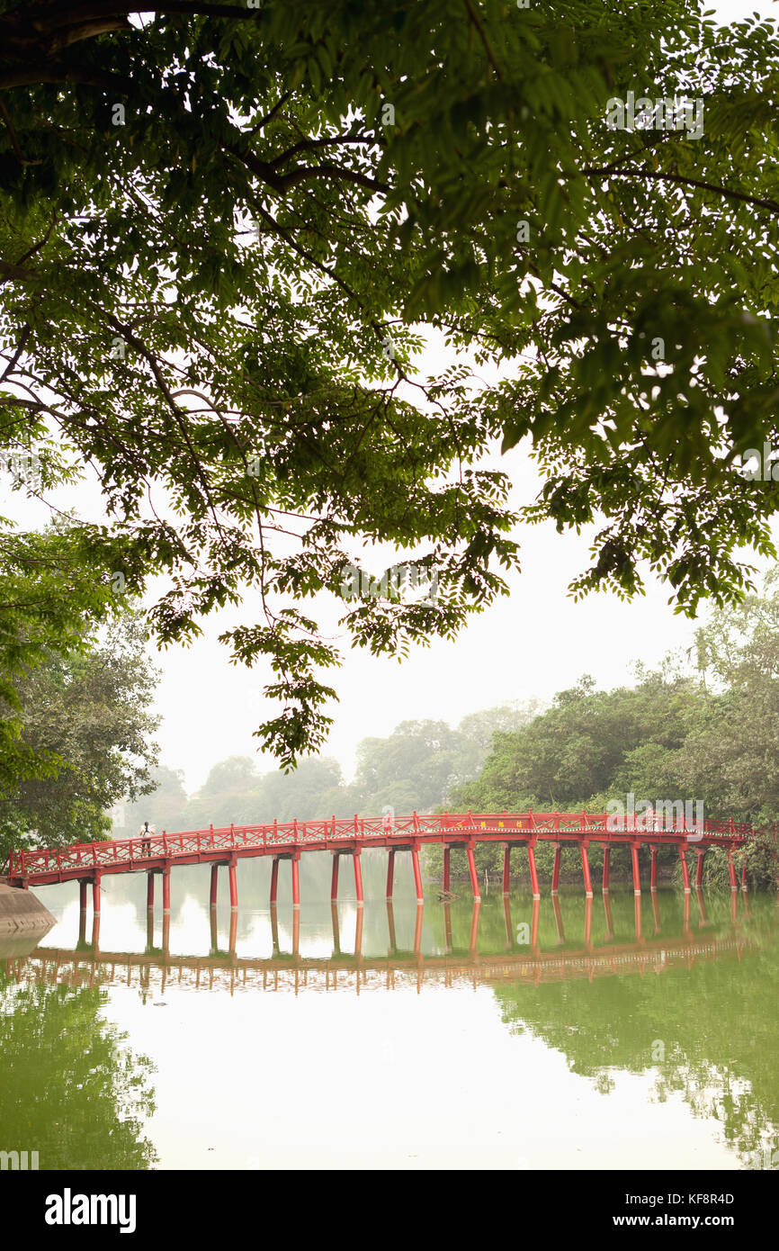 Hanoi huc bridge hi-res stock photography and images - Alamy