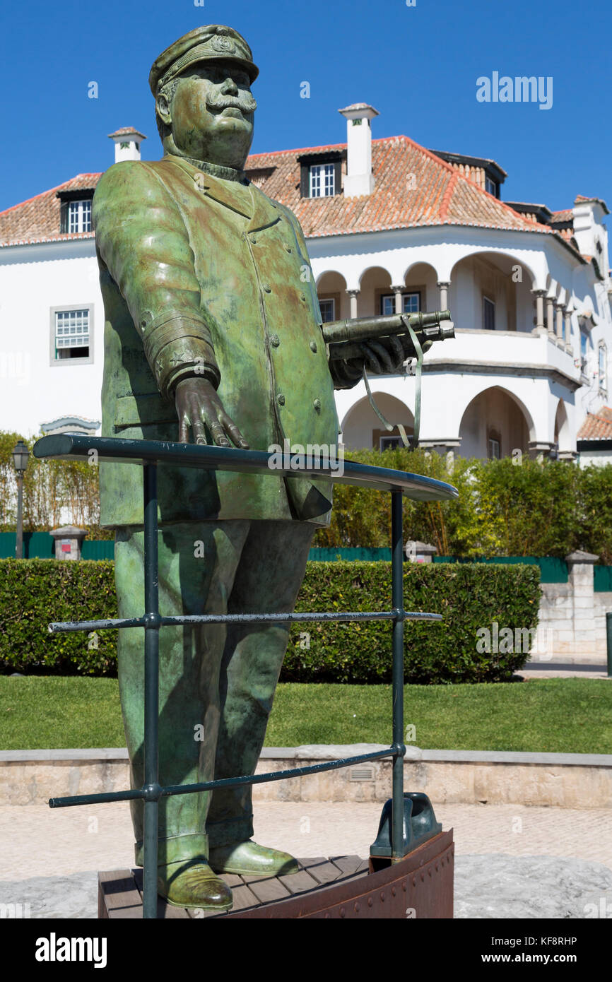Statue of King Carlos I of Portugal overlooking the harbour at Cascais on the Lisbon coast, Portugal Stock Photo