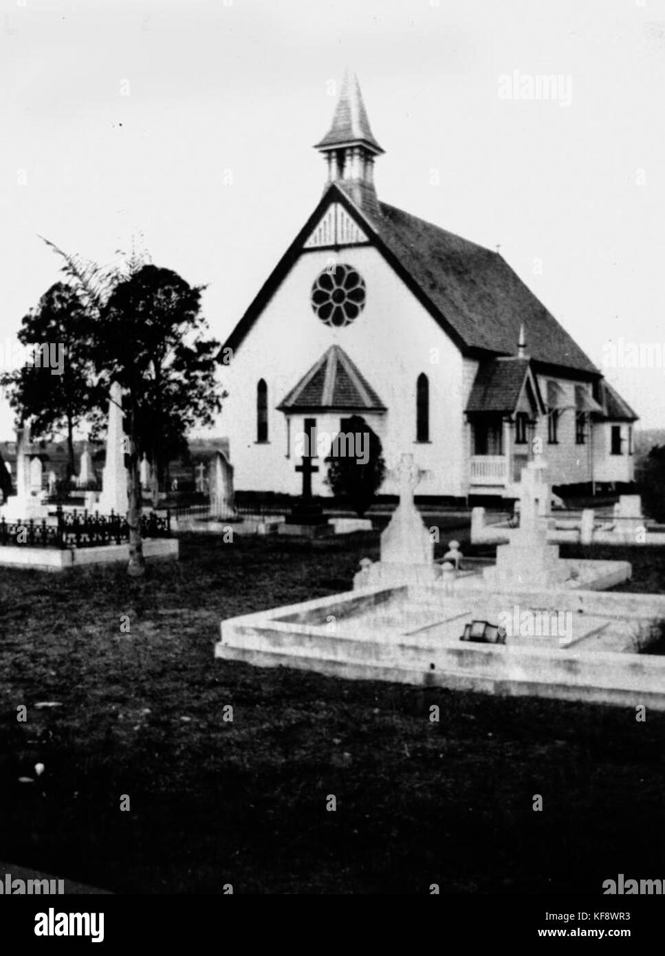1 105580 St. Matthew's Anglican Church and cemetery at Sherwood, ca