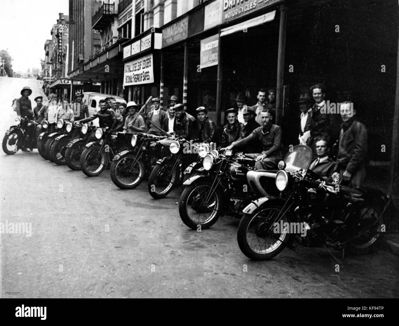 1 112508 Members of the Brisbane Motorcycle Fishing Club, Adelaide
