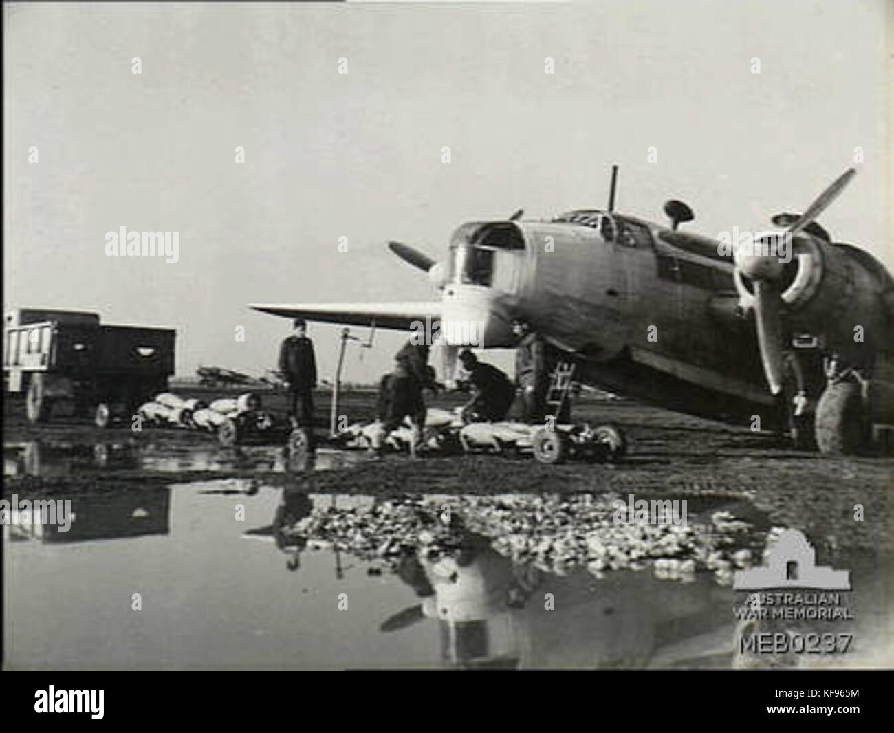 Bombing mission hi-res stock photography and images - Alamy