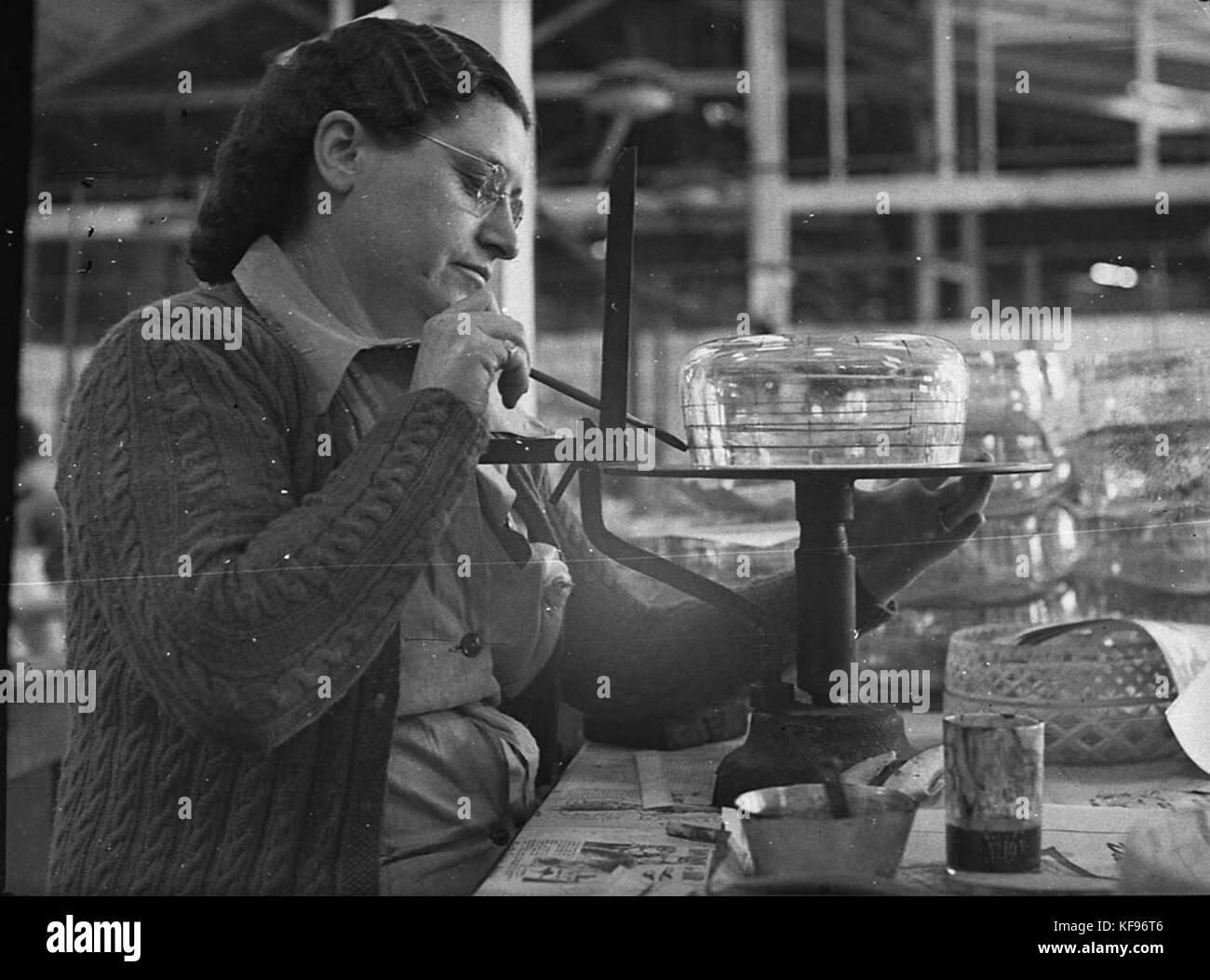 30410 Australian Glass Works taken for Smiths Weekly Stock Photo