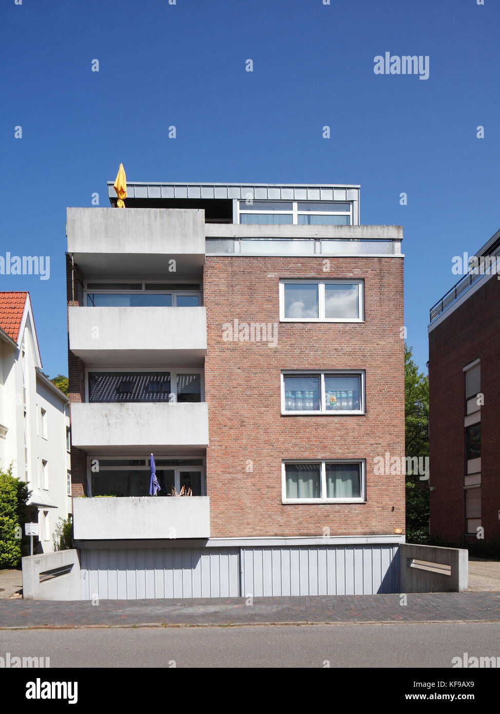 modern Residential building Stock Photo - Alamy