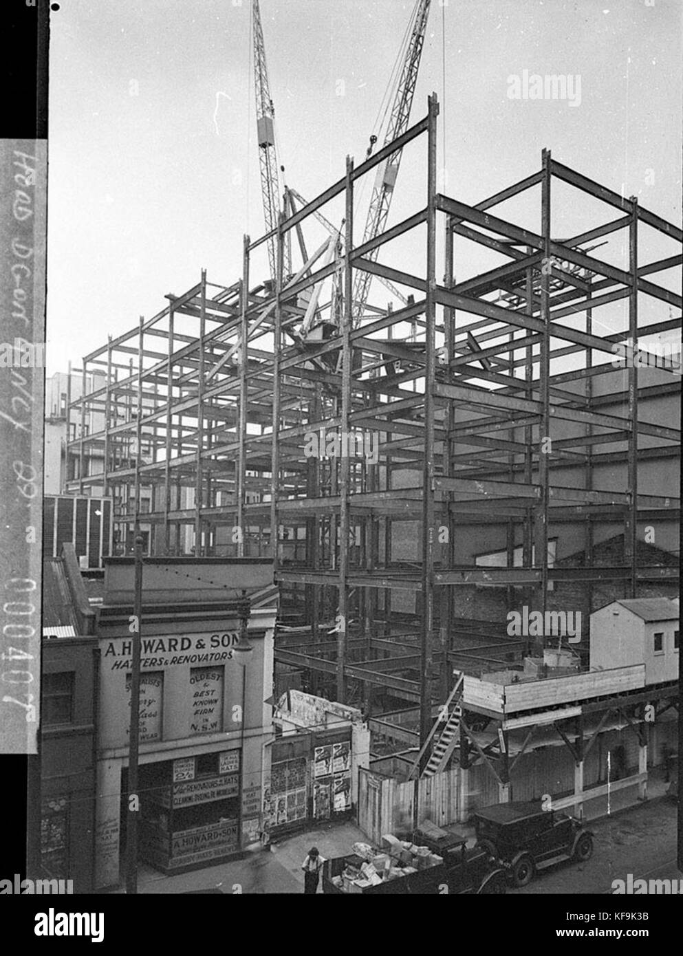 11421 Steelwork girders being erected for new building Stock Photo Alamy
