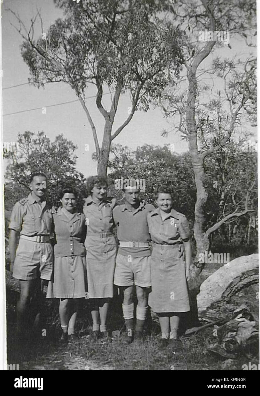 Members of the Australian Women's Army Service (AWAS) at Bibra Lake Searchlight Station Stock Photo