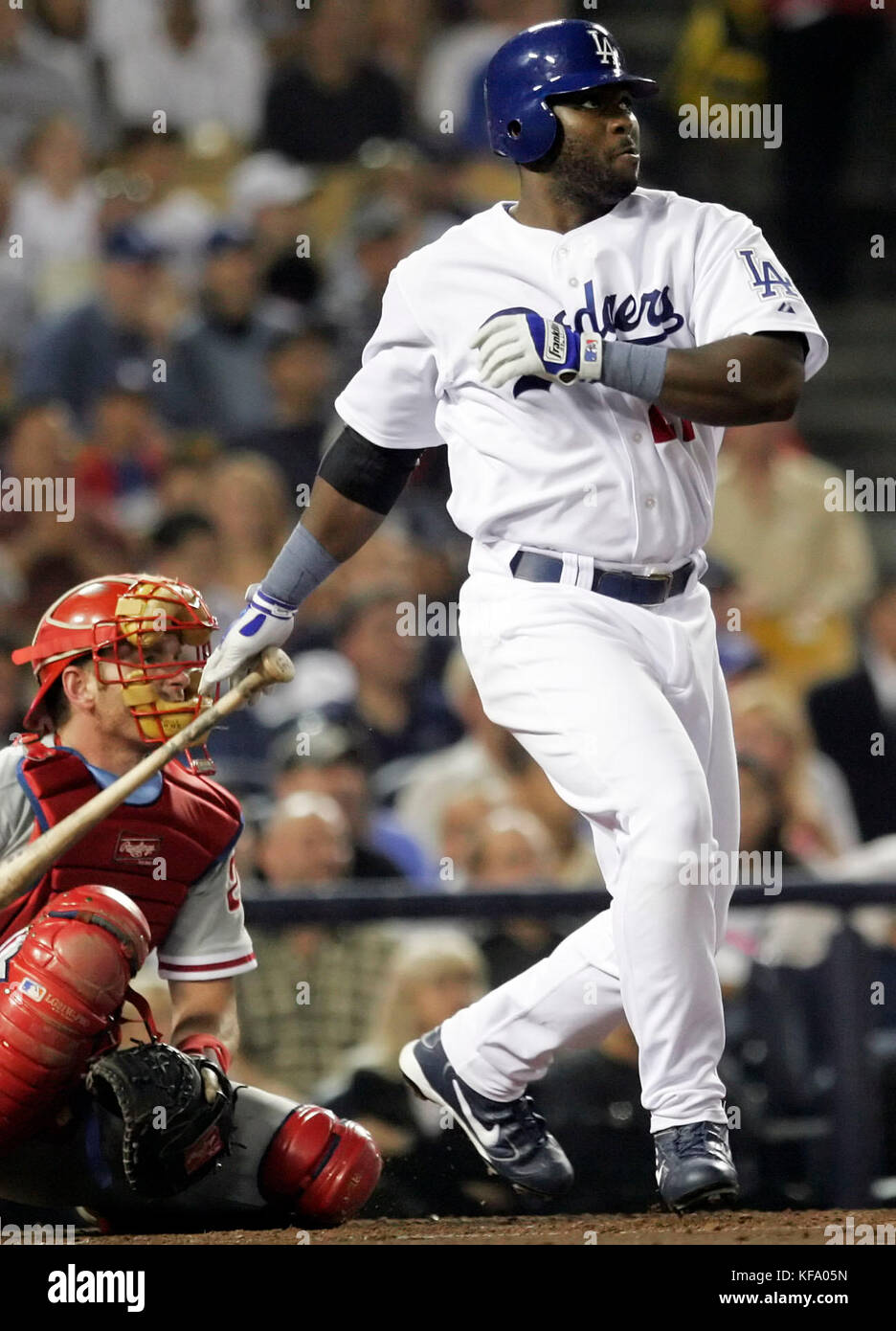 Los Angeles Dodgers' Milton Bradley, right, and Philadelphia Phillies