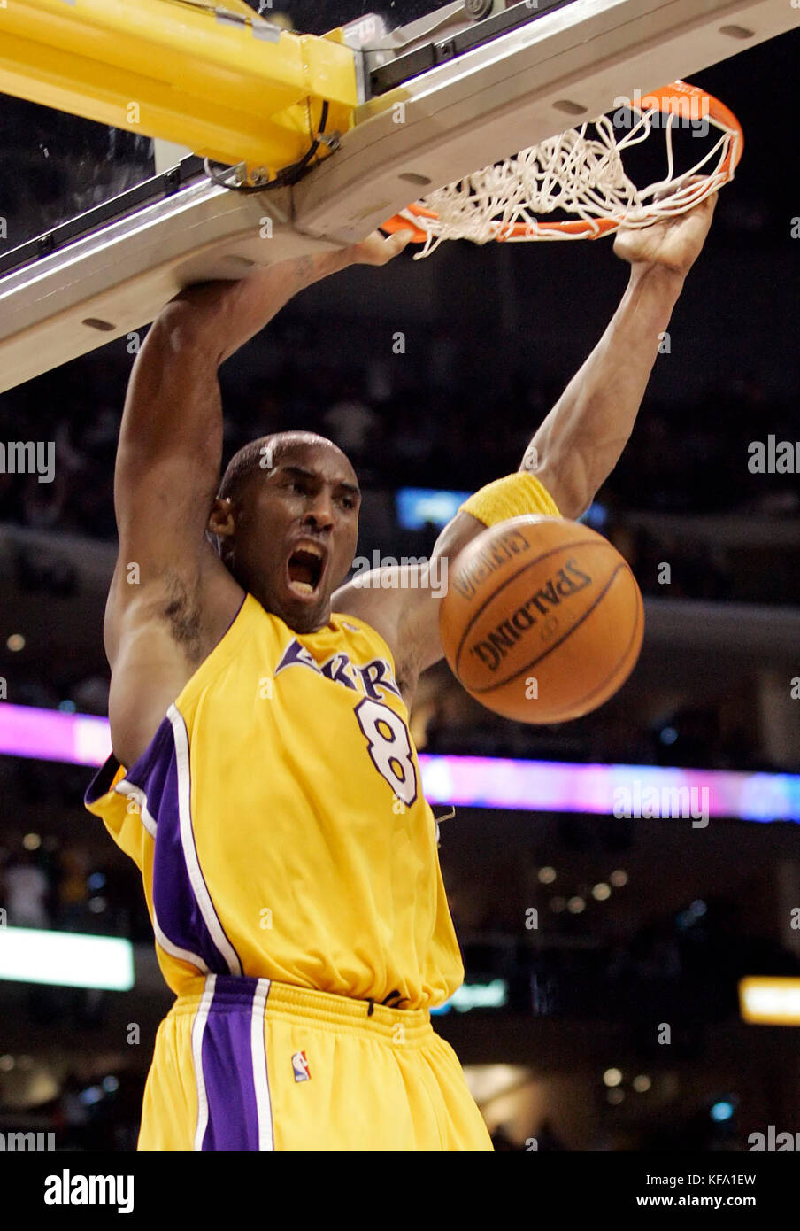 Los Angeles Lakers' Kobe Bryant dunks the ball against the Seattle SuperSonics in the third quarter in Los Angeles on Thursday, Nov. 24, 2005.  Photo by Francis Specker Stock Photo