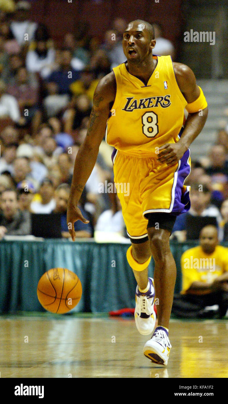 kobe bryant first game