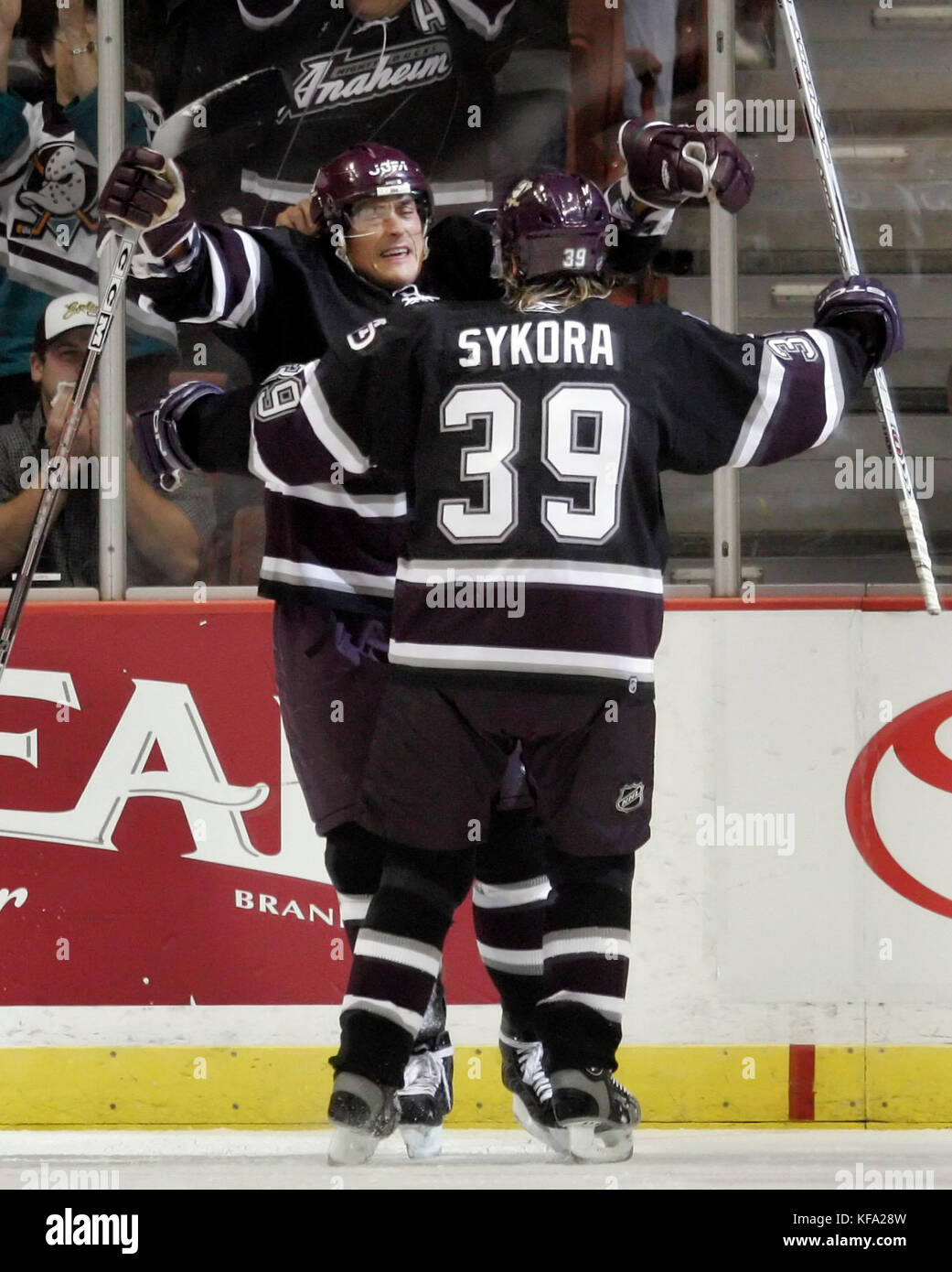 Teemu Selanne scores a hattrick in a Wild Wing jersey 