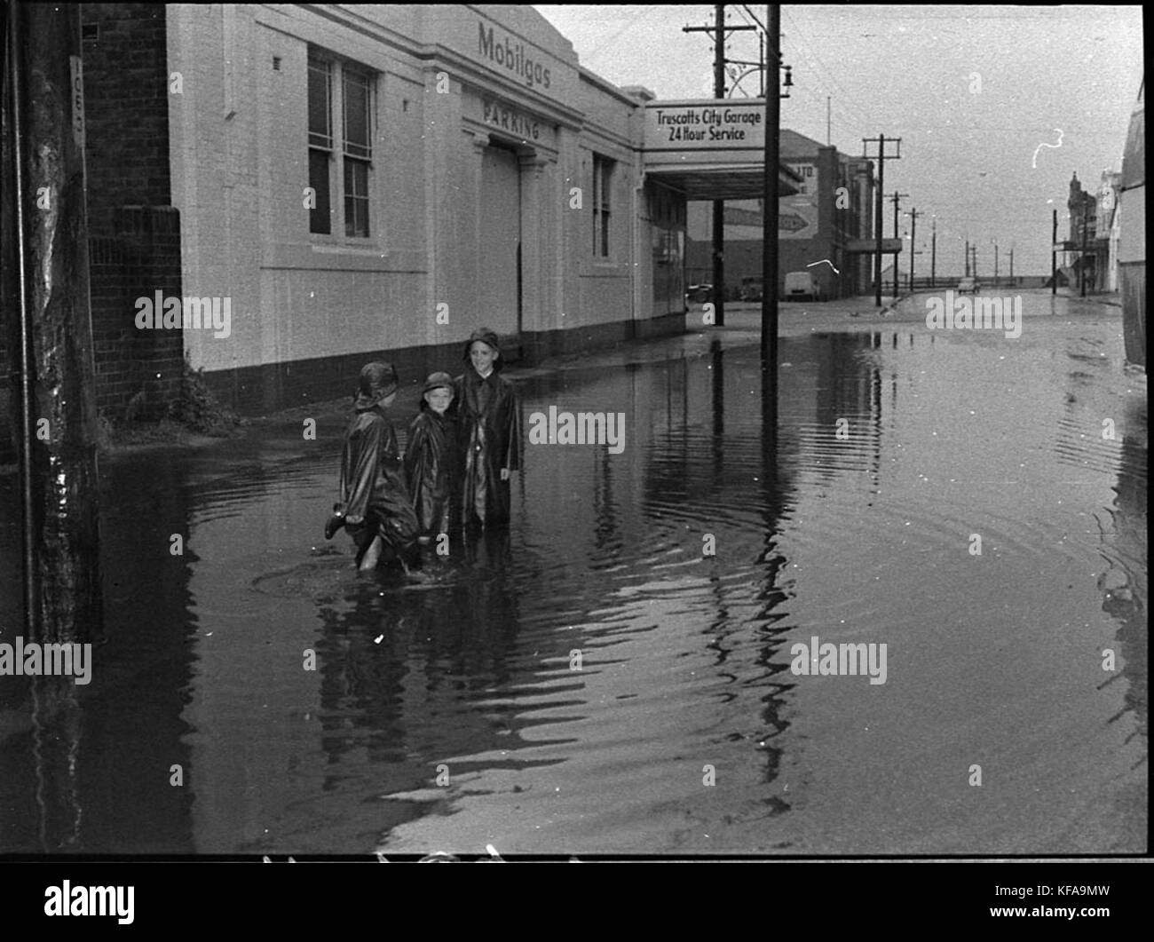 34112 Flooded streets during wet weather Stock Photo Alamy